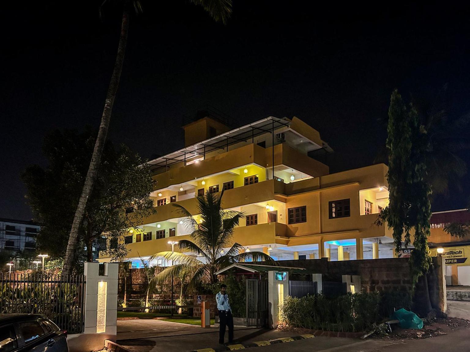 Hotel La Costa Residency Andžuna Exteriér fotografie