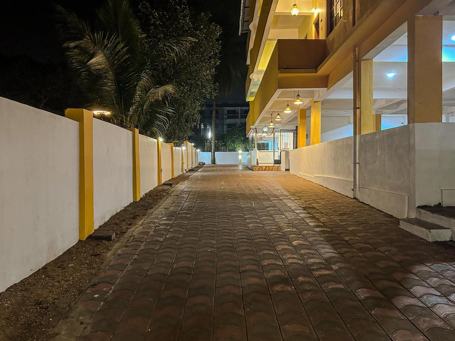 Hotel La Costa Residency Andžuna Exteriér fotografie